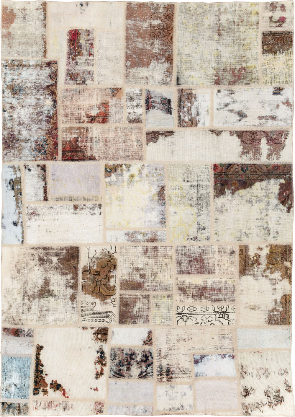 Distressed Vintage Persian Patchwork Accent Rug, No.25237 - Galerie Shabab