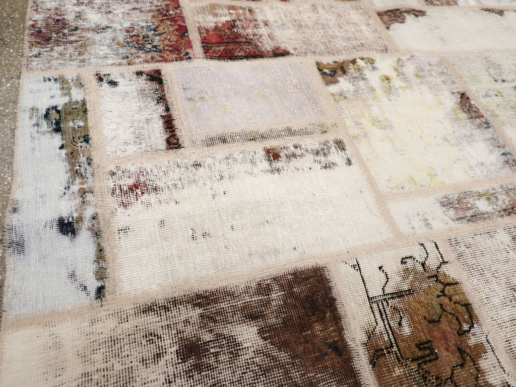 Distressed Vintage Persian Patchwork Accent Rug, No.25237 - Galerie Shabab
