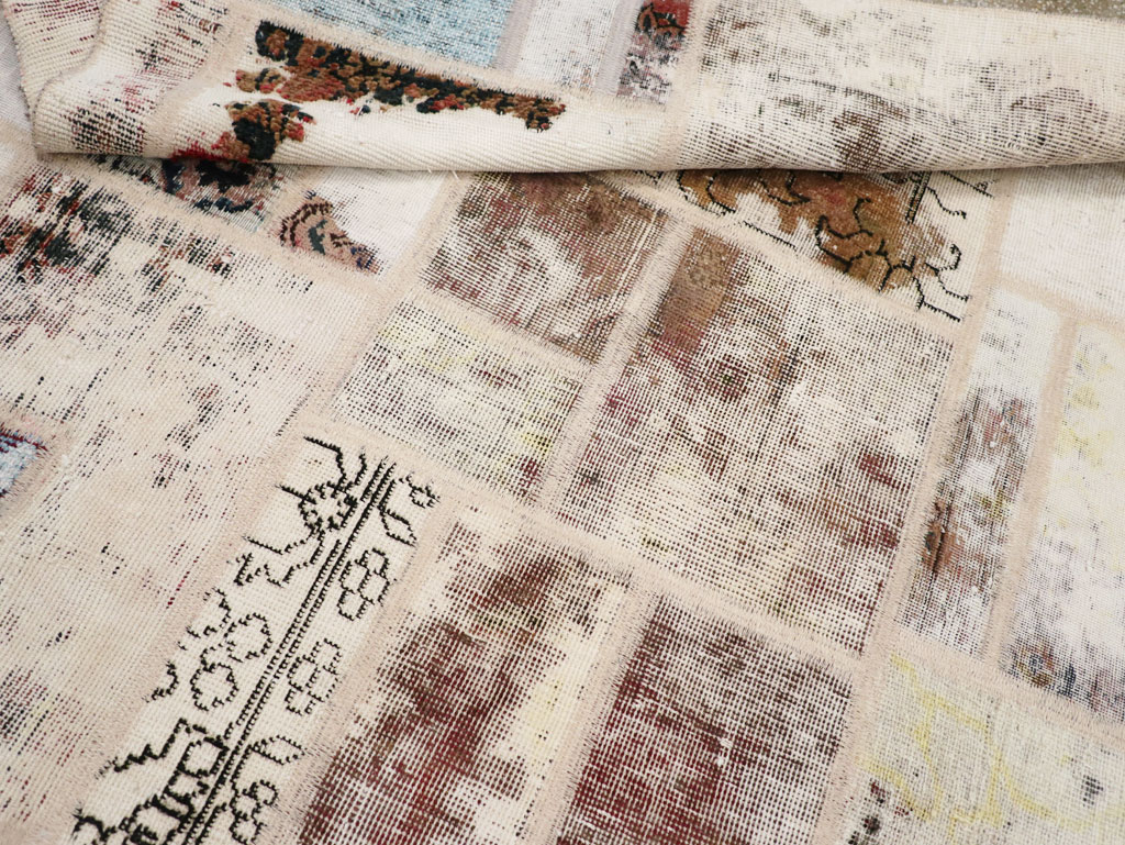 Distressed Vintage Persian Patchwork Accent Rug, No.25237 - Galerie Shabab