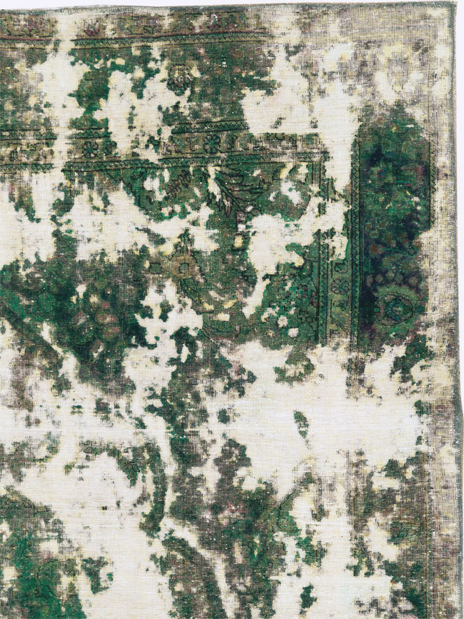 Antique Distressed Persian Tabriz Rug, No.25238 - Galerie Shabab