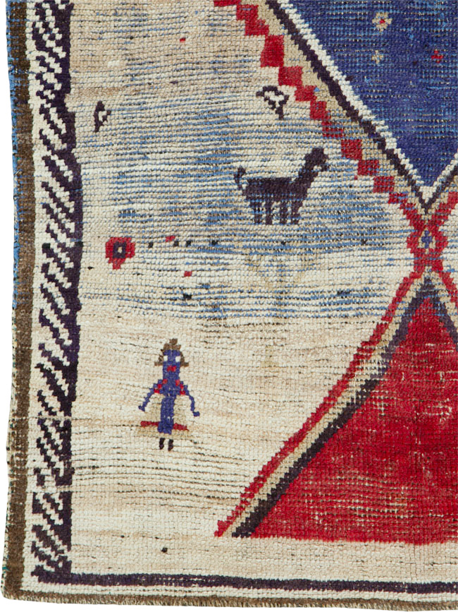 Antique Persian Gabbeh Rug, No.25240 - Galerie Shabab