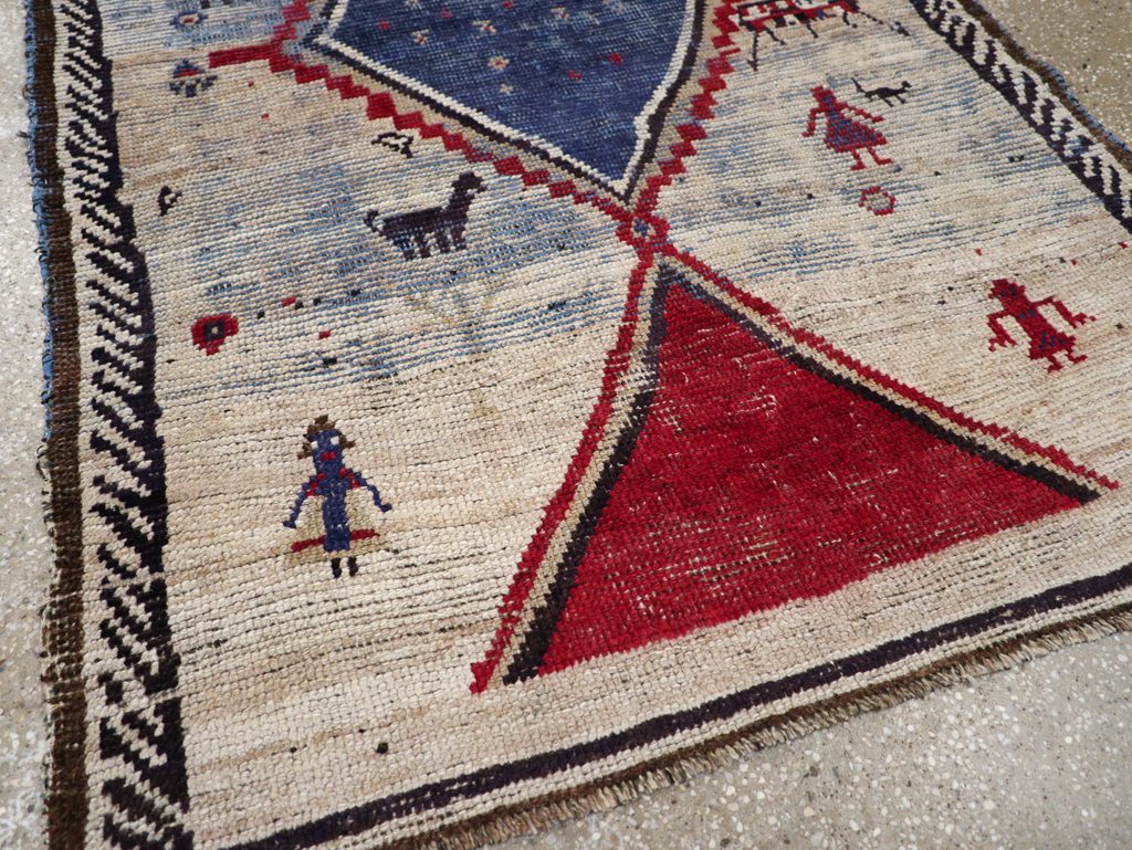 Antique Persian Gabbeh Rug, No.25240 - Galerie Shabab
