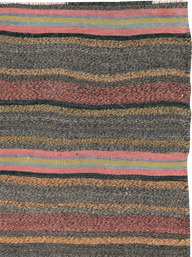 Vintage Persian Kilim, No.25246 - Galerie Shabab