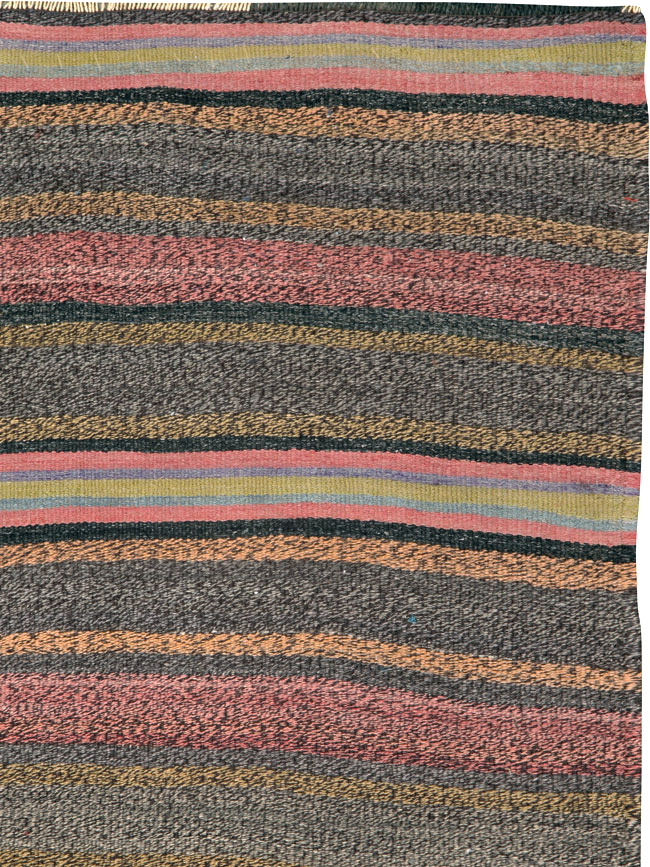 Vintage Persian Kilim, No.25246 - Galerie Shabab