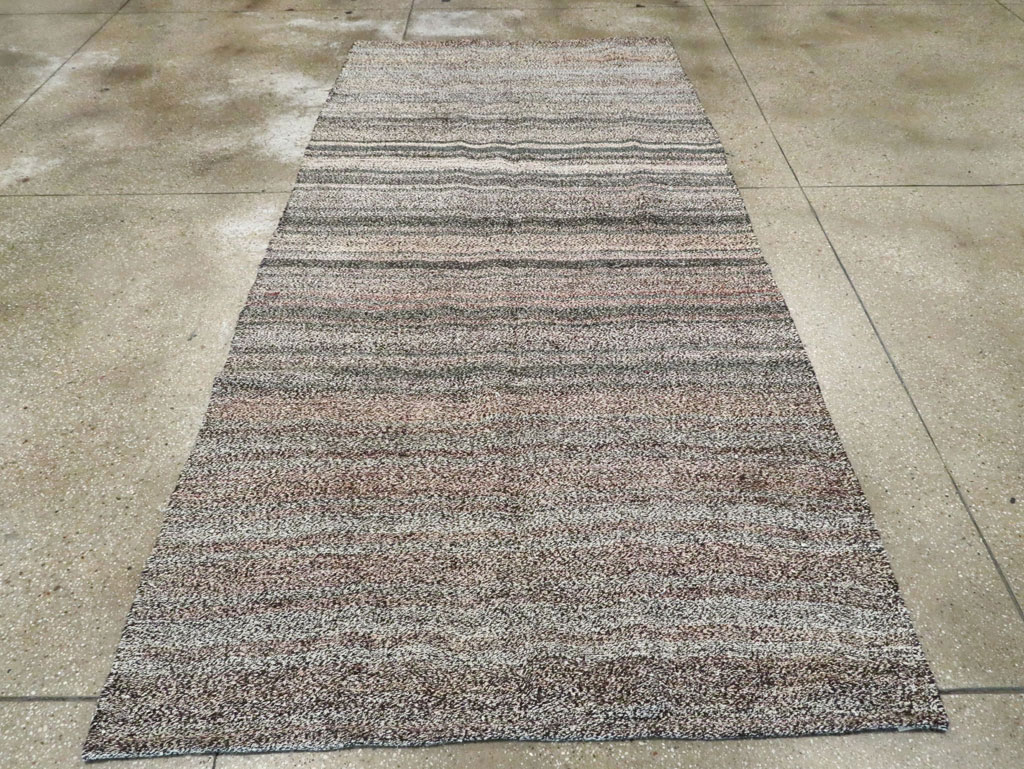 Vintage Persian Flatweave Kilim Gallery Rug, No.25247 - Galerie Shabab