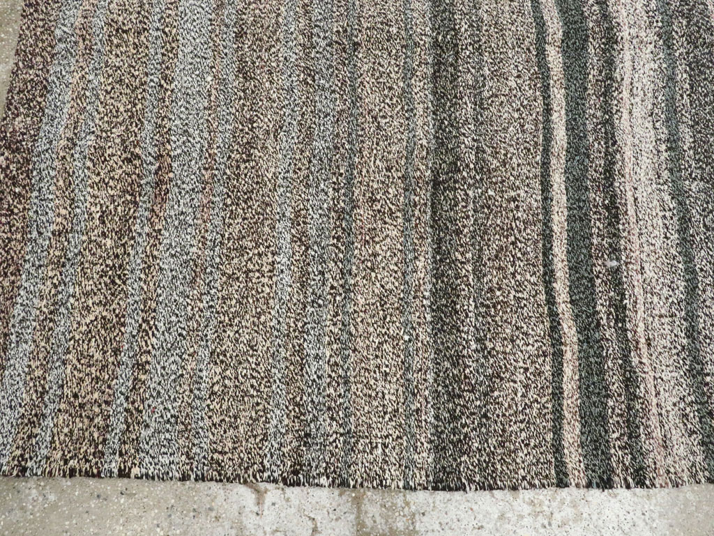 Vintage Persian Flatweave Kilim Gallery Rug, No.25247 - Galerie Shabab