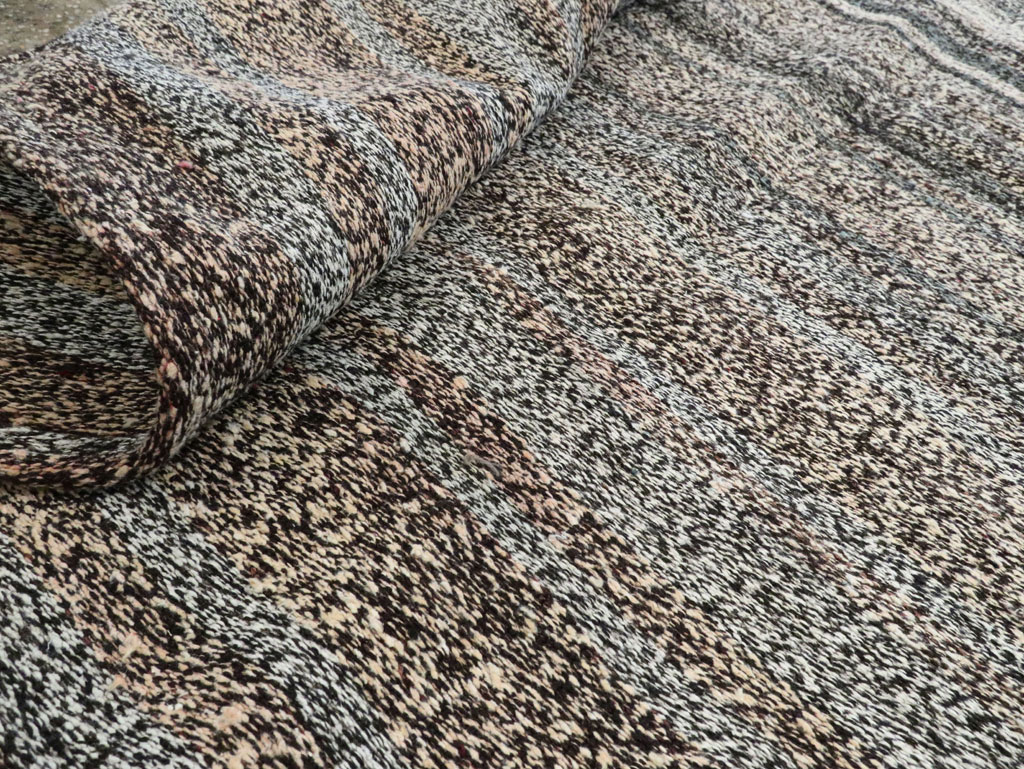 Vintage Persian Flatweave Kilim Gallery Rug, No.25247 - Galerie Shabab