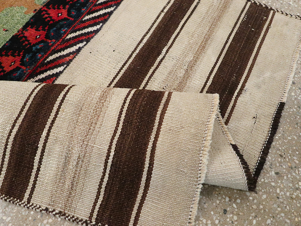 Vintage Persian Bakhtiari Pictorial Rug, No.25259 - Galerie Shabab