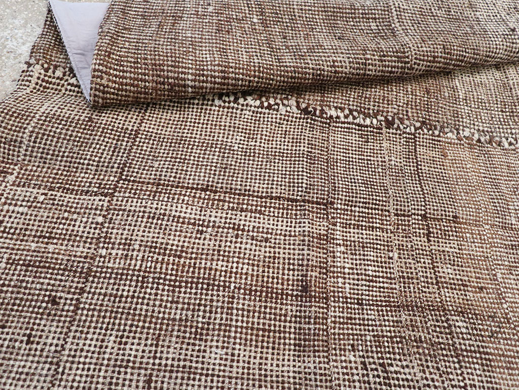 Vintage Persian Flatweave Kilim Square Accent Rug, No.25269 - Galerie Shabab