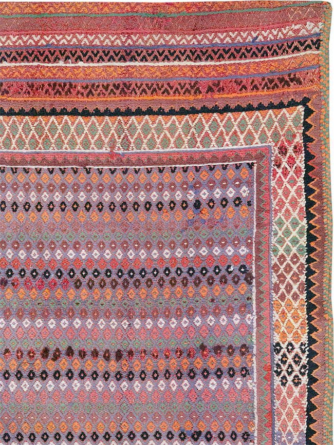 Vintage Persian Flatweave Kilim Accent Rug, No.25273 - Galerie Shabab