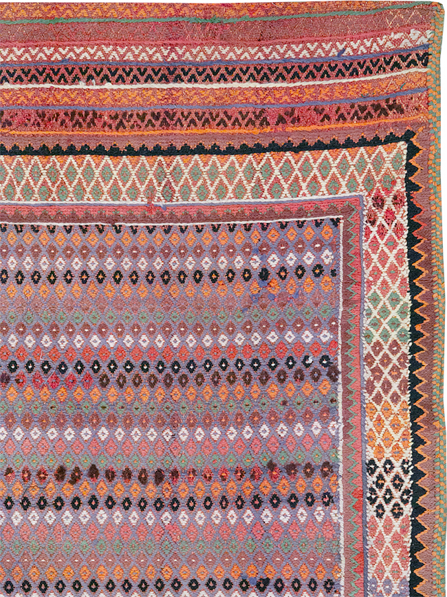 Vintage Persian Flatweave Kilim Accent Rug, No.25273 - Galerie Shabab