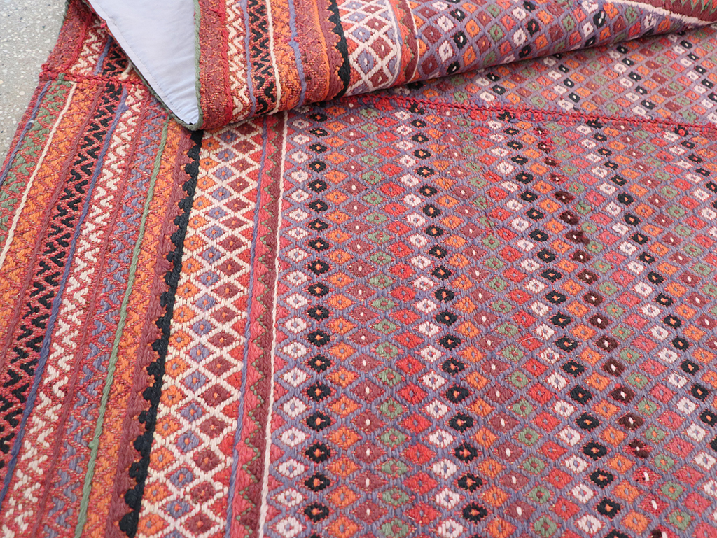 Vintage Persian Flatweave Kilim Accent Rug, No.25273 - Galerie Shabab