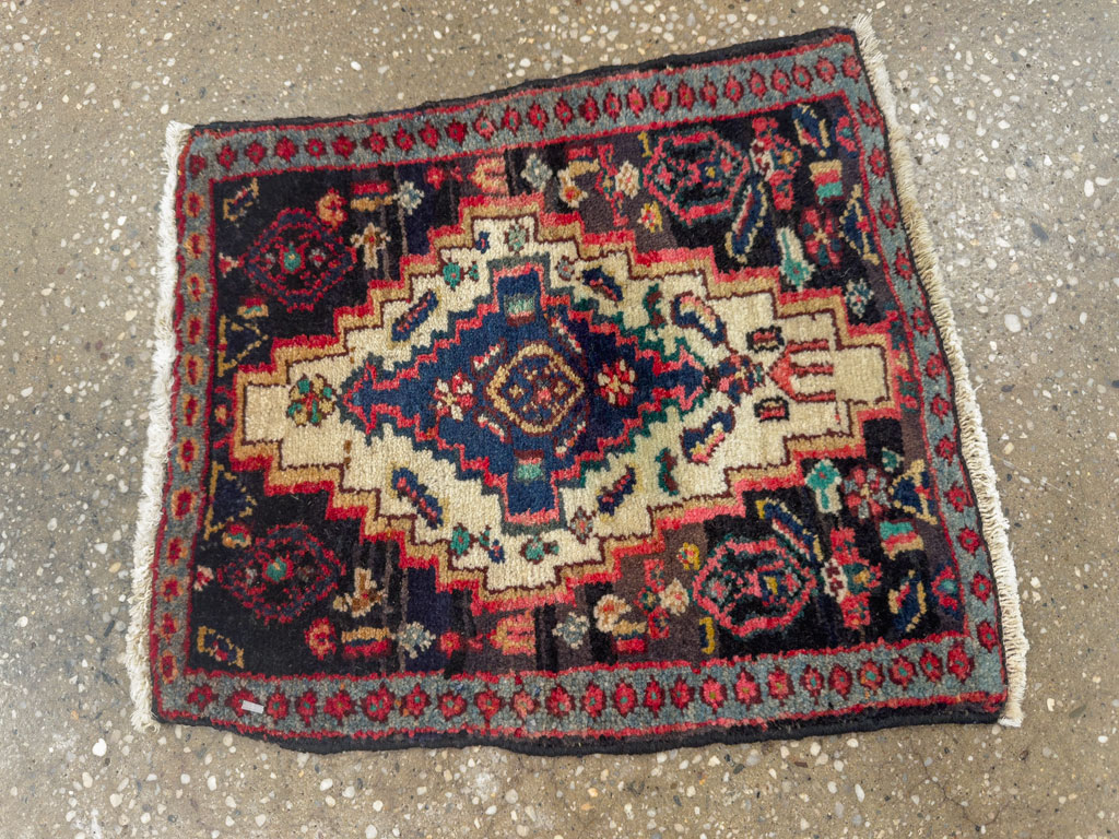 Vintage Persian Senneh Square Throw Rug, No.25276 - Galerie Shabab