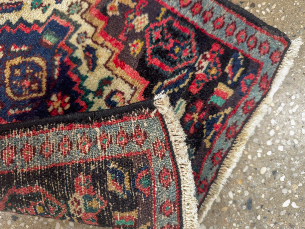 Vintage Persian Senneh Square Throw Rug, No.25276 - Galerie Shabab