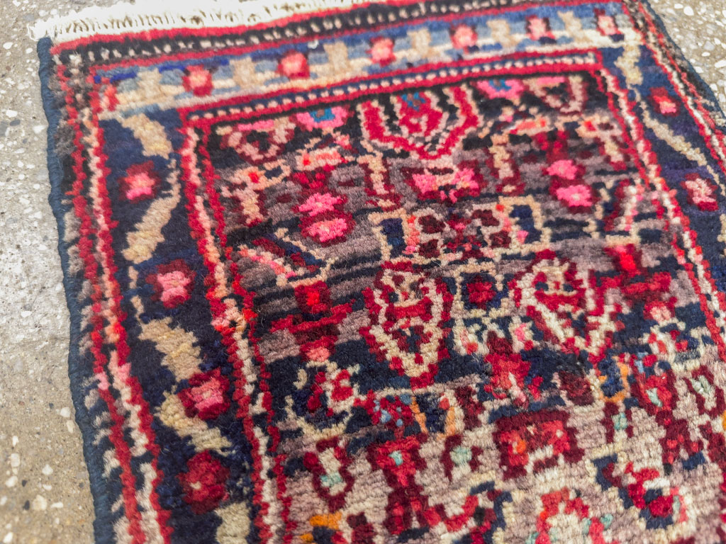 Vintage Persian Senneh Throw Rug, No.25277 - Galerie Shabab