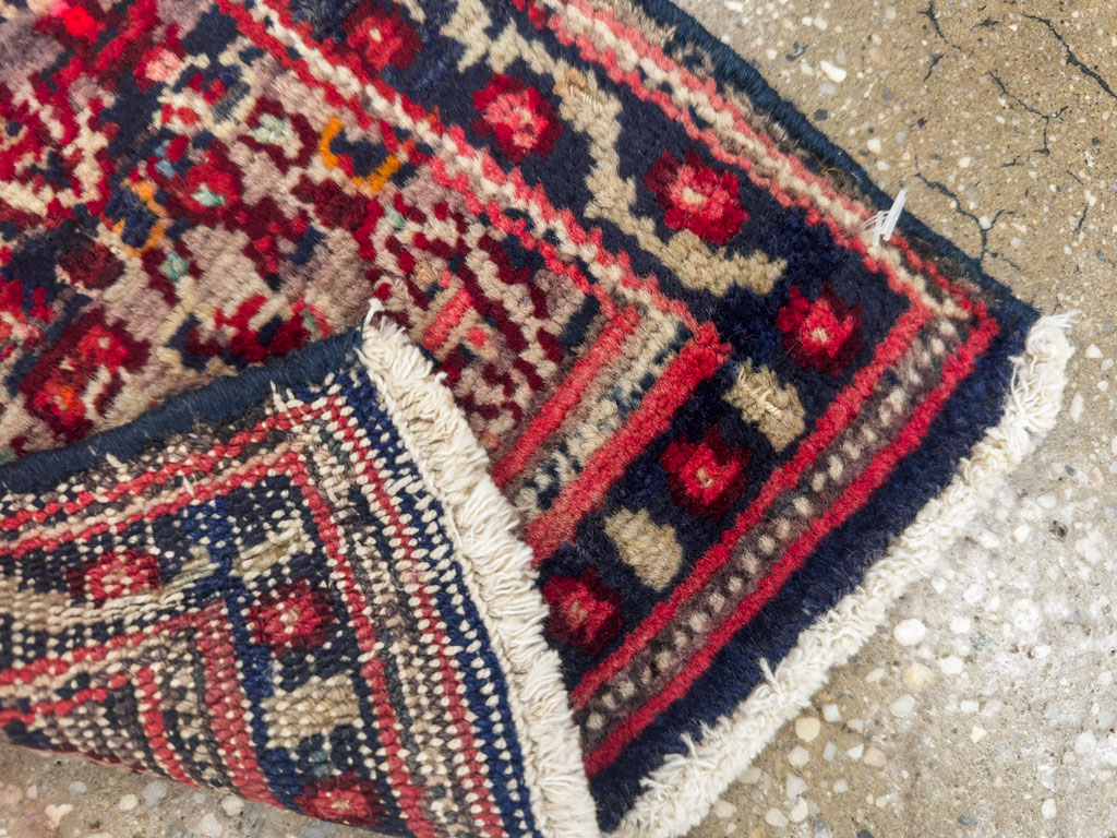 Vintage Persian Senneh Throw Rug, No.25277 - Galerie Shabab