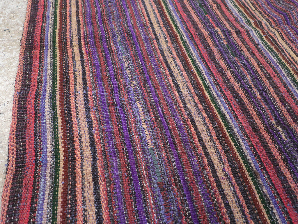 Vintage Persian Flatweave Kilim Accent Rug, No.25282 - Galerie Shabab