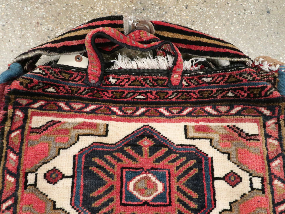 Vintage Persian Afshar Tribal Bag, No.25285 - Galerie Shabab