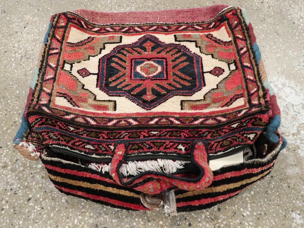 Vintage Persian Afshar Tribal Bag, No.25285 - Galerie Shabab