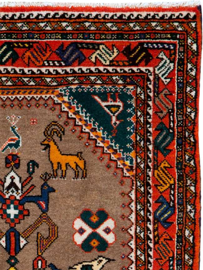 Vintage Persian Shiraz Pictorial Rug, No.25297 - Galerie Shabab