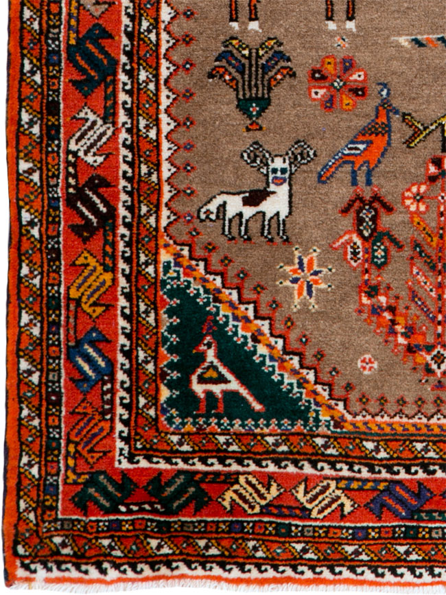 Vintage Persian Shiraz Pictorial Rug, No.25297 - Galerie Shabab