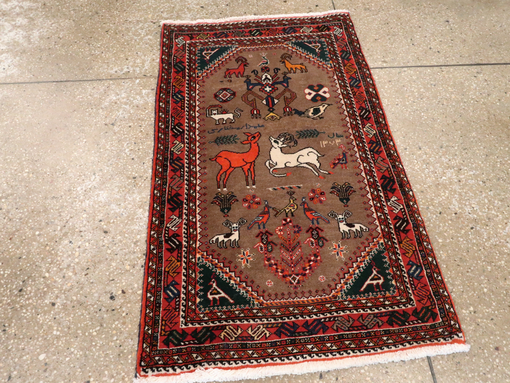 Vintage Persian Shiraz Pictorial Rug, No.25297 - Galerie Shabab