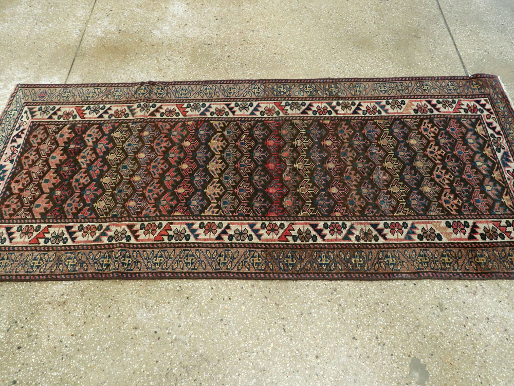 Antique Persian Kurdish Runner, No.25301 - Galerie Shabab