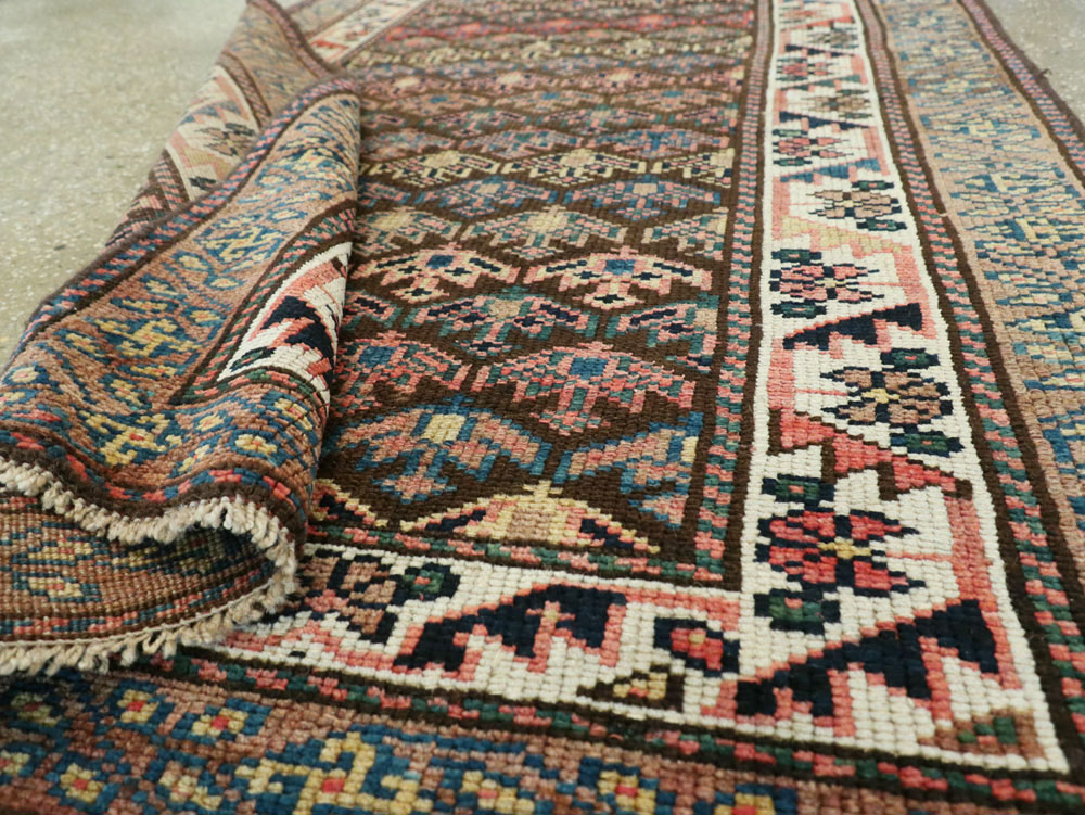 Antique Persian Kurdish Runner, No.25301 - Galerie Shabab