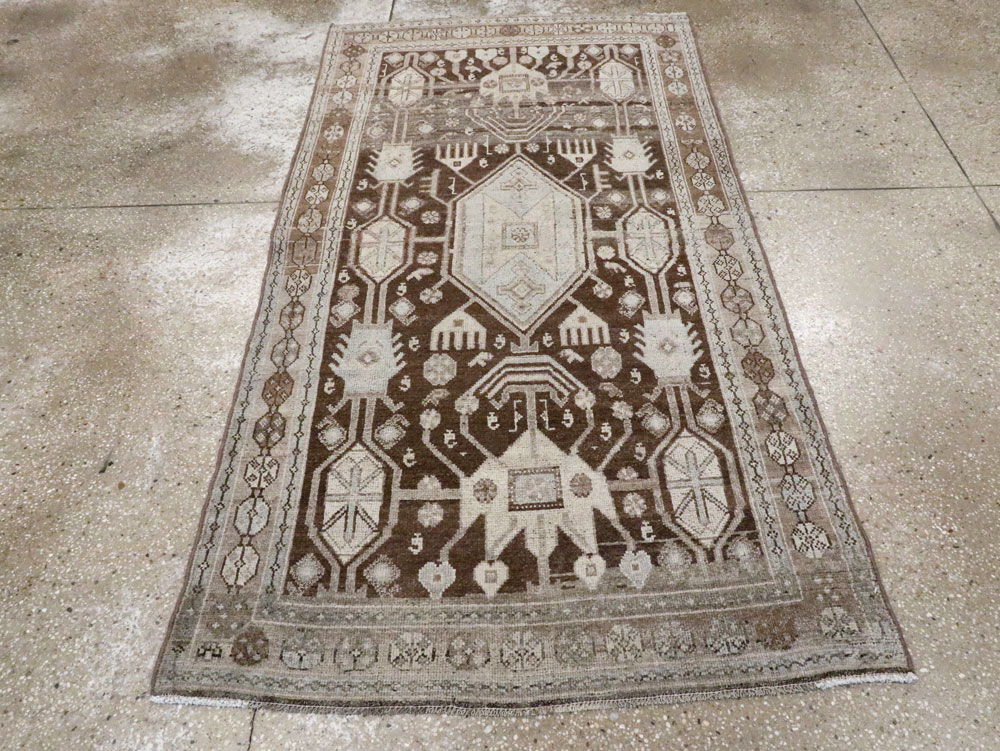 Antique Persian Bidjar Rug, No.25304 - Galerie Shabab
