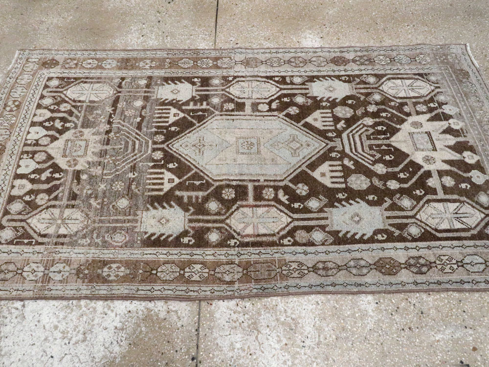 Antique Persian Bidjar Rug, No.25304 - Galerie Shabab