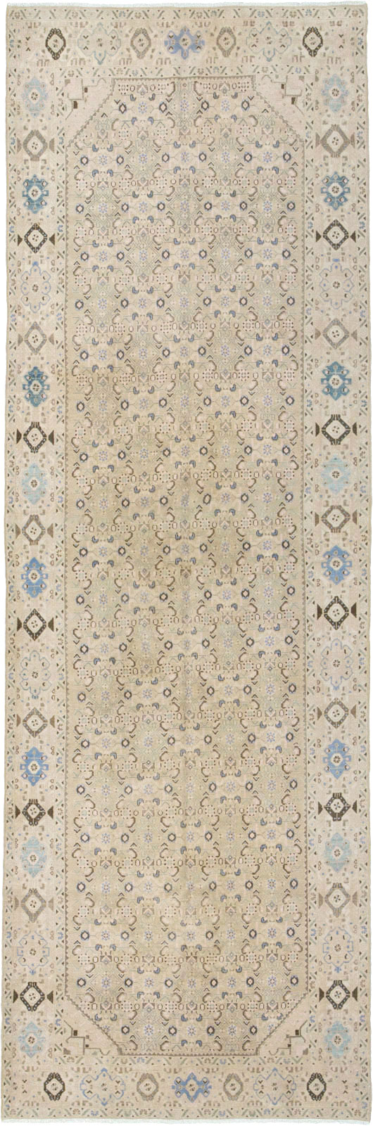 Vintage Persian Malayer Wide Gallery Runner, No.25308 - Galerie Shabab