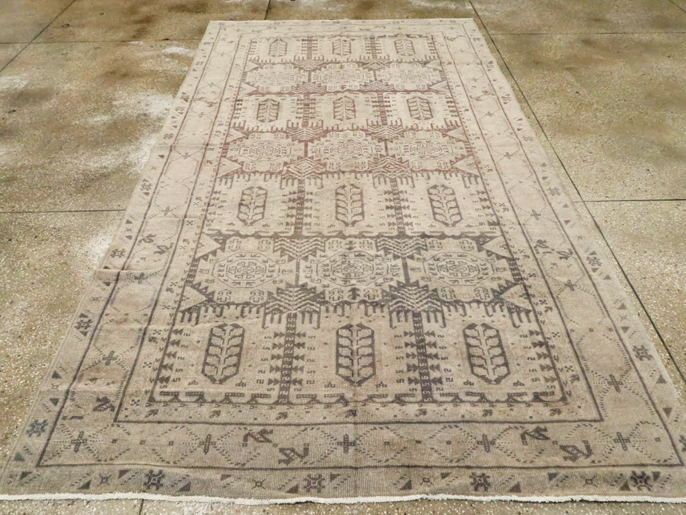 Vintage Persian Afshar Gallery Carpet, No.25312 - Galerie Shabab
