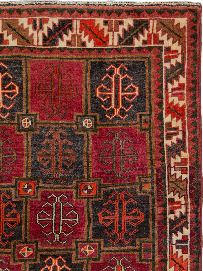 Vintage Kurdish Rug, No.25313 - Galerie Shabab