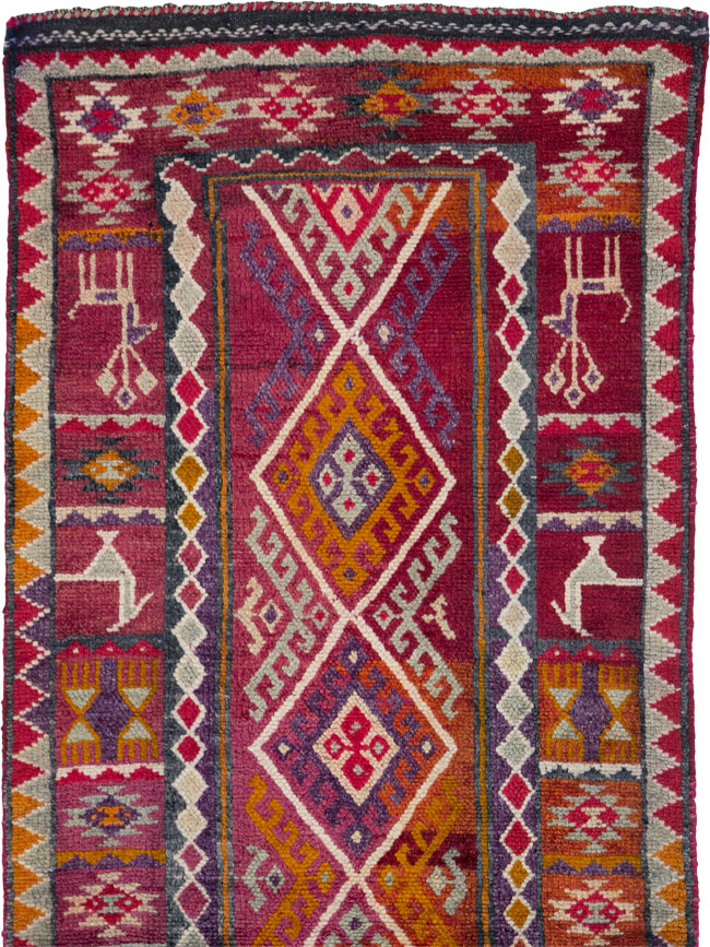Vintage Persian Kurdish Runner, No.25316 - Galerie Shabab