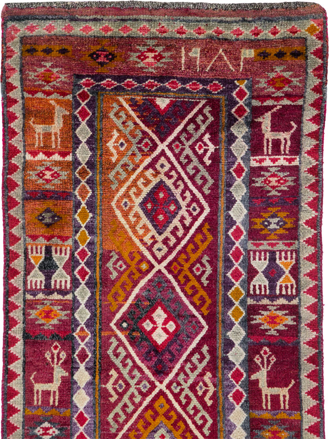 Vintage Persian Kurdish Runner, No.25316 - Galerie Shabab