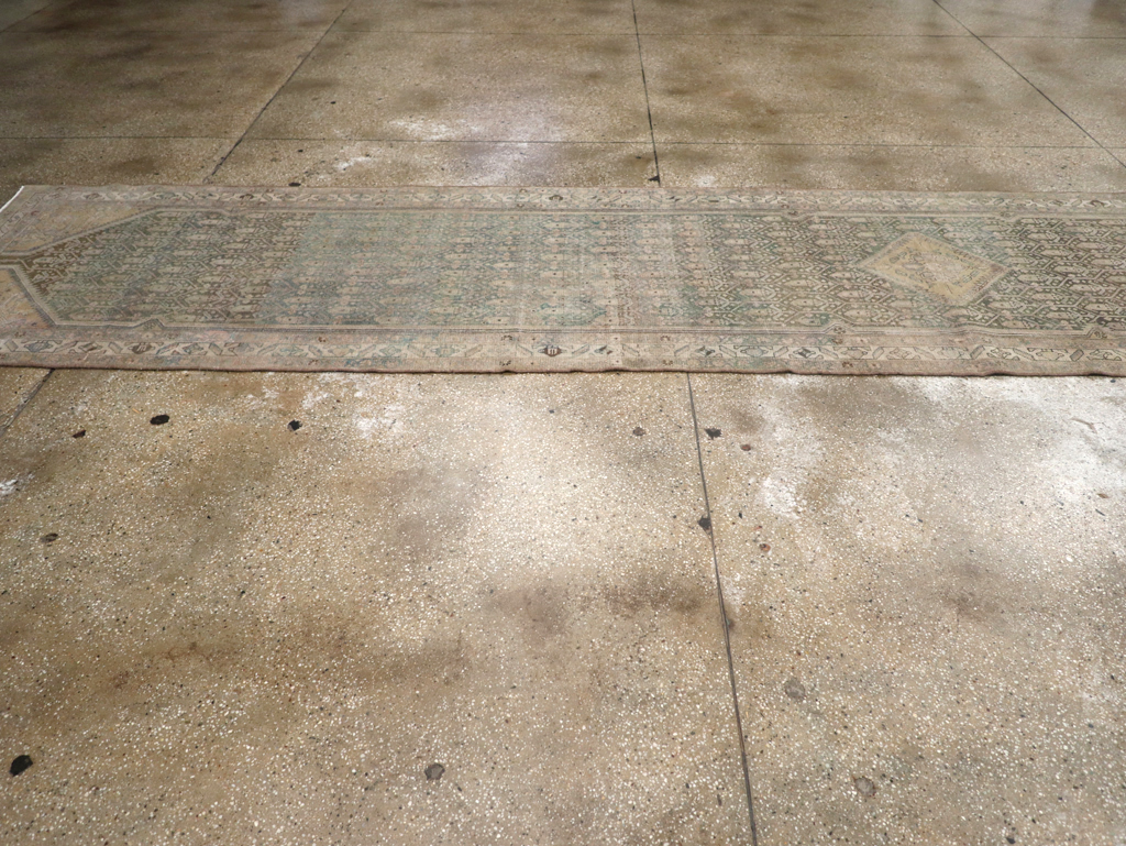 Vintage Persian Malayer Runner, No.25318 - Galerie Shabab