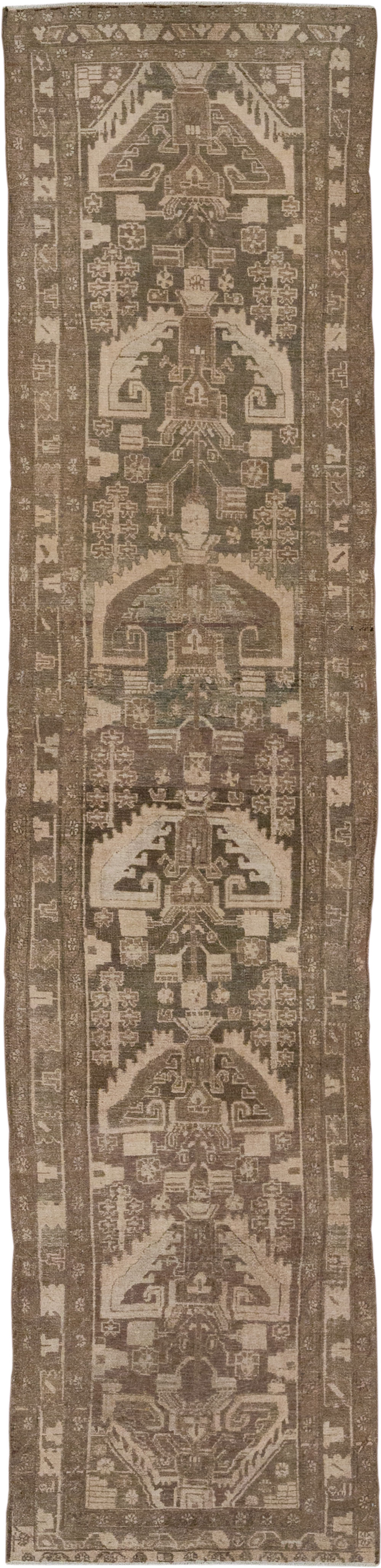 Vintage Persian Malayer Runner, No.25320 - Galerie Shabab