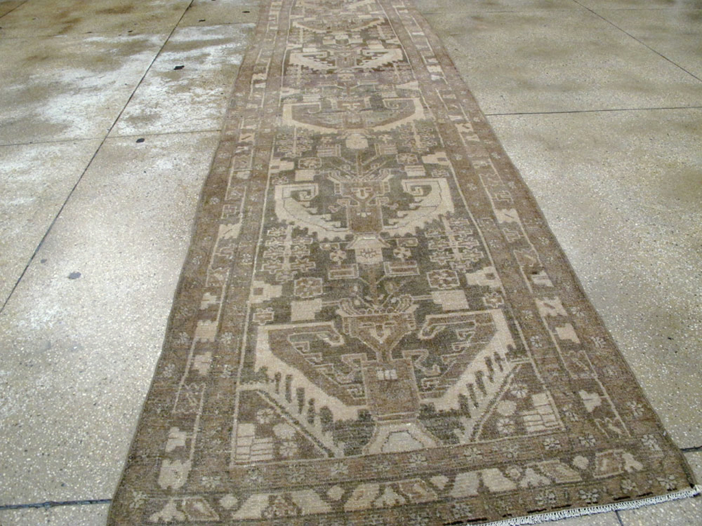 Vintage Persian Malayer Runner, No.25320 - Galerie Shabab