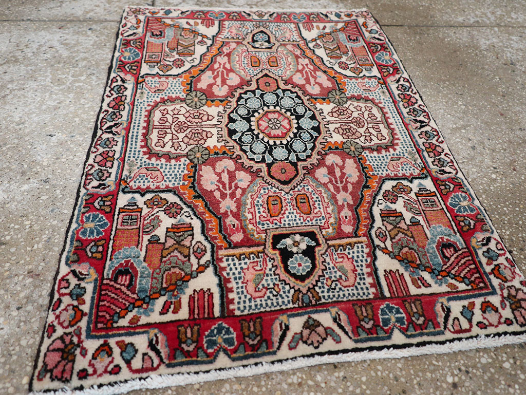 Vintage Persian Sarouk Rug, No.25325 - Galerie Shabab