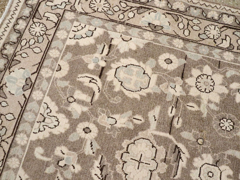 Vintage Persian Malayer Gallery Rug, No.25332 - Galerie Shabab