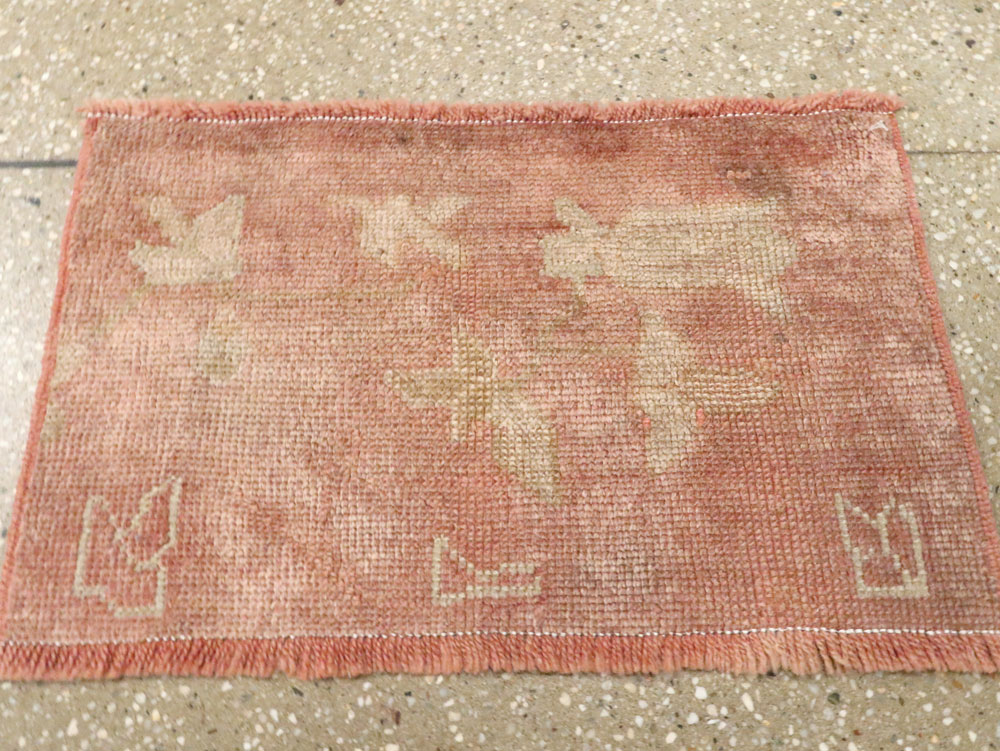 Antique Turkish Oushak Rug, No.25340 - Galerie Shabab