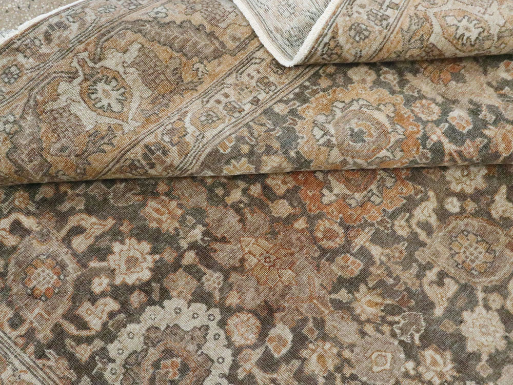 Antique Persian Tabriz Carpet, No.25349 - Galerie Shabab