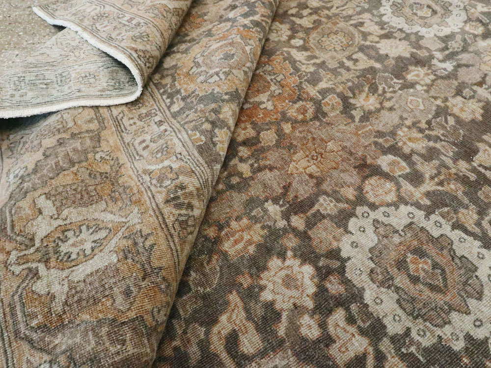 Antique Persian Tabriz Carpet, No.25349 - Galerie Shabab