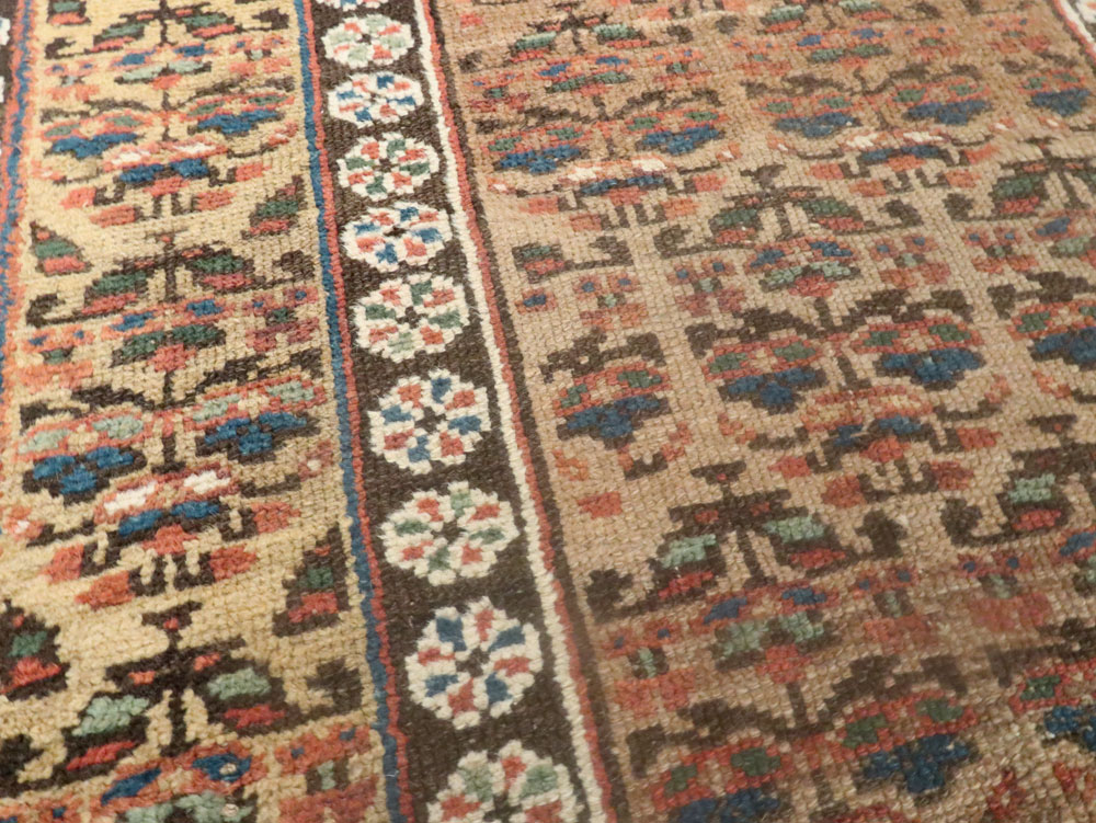 Antique Persian Kurdish Runner, No.25361 - Galerie Shabab