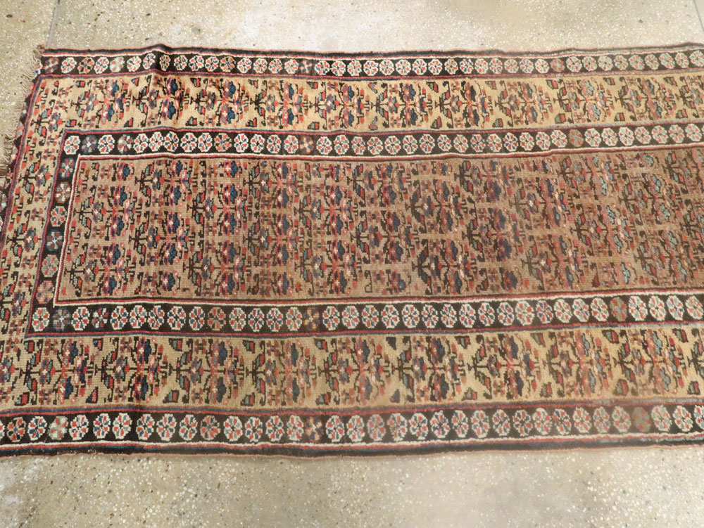 Antique Persian Kurdish Runner, No.25361 - Galerie Shabab