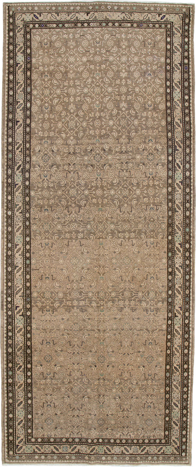 Vintage Persian Malayer Gallery Carpet, No.25374 - Galerie Shabab