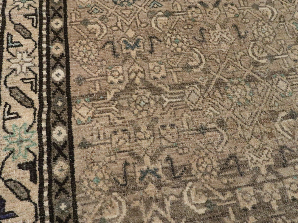 Vintage Persian Malayer Gallery Carpet, No.25374 - Galerie Shabab