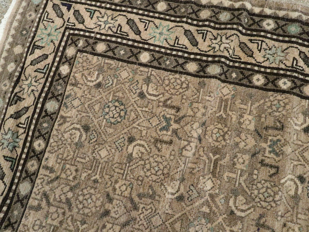 Vintage Persian Malayer Gallery Carpet, No.25374 - Galerie Shabab