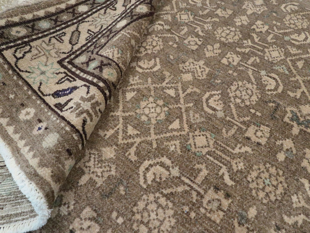 Vintage Persian Malayer Gallery Carpet, No.25374 - Galerie Shabab