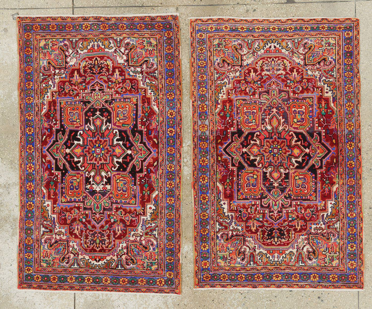 Vintage Persian Heriz Throw Rug (Pair: 1 of 2), No.25376 - Galerie Shabab